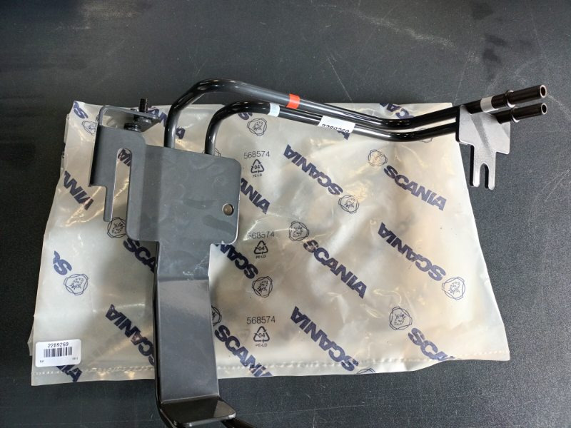 SCANIA AD BLUE COOLANT PIPE - 2289269 - Système de refroidissement pour Camion: photos 1 SCANIA AD BLUE COOLANT PIPE - 2289269 - Système de refroidissement pour Camion: photos 1