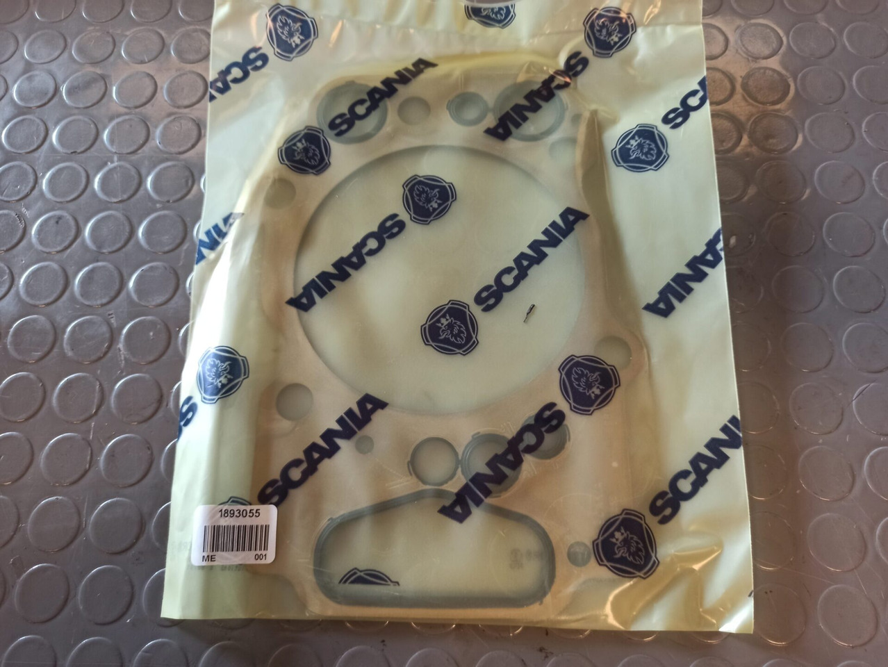 SCANIA CYLINDER HEAD GASKET - 1893055 - Culasse pour Camion: photos 1 SCANIA CYLINDER HEAD GASKET - 1893055 - Culasse pour Camion: photos 1