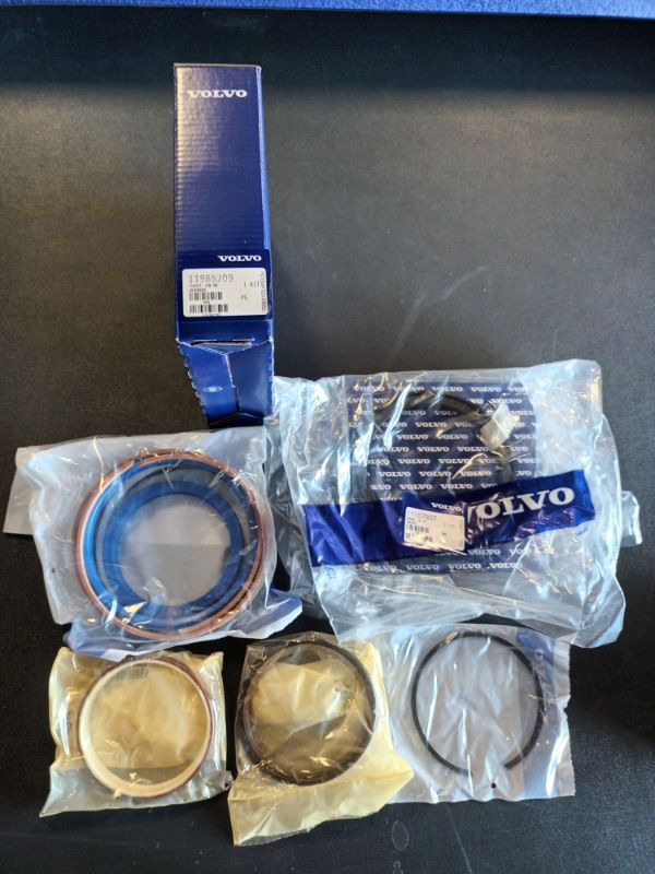 VOLVO CE SEALING RING KIT 11988209 - Joint moteur pour Engins de chantier: photos 2 VOLVO CE SEALING RING KIT 11988209 - Joint moteur pour Engins de chantier: photos 2