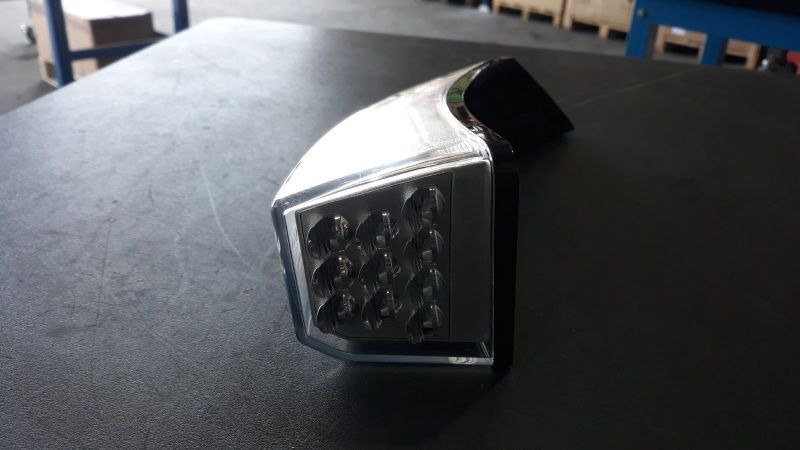 VOLVO INDICATOR LAMP - 23386782 - Clignotants pour Camion: photos 1 VOLVO INDICATOR LAMP - 23386782 - Clignotants pour Camion: photos 1