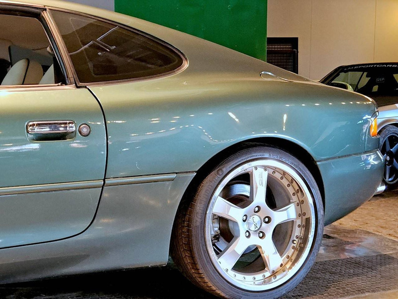 Aston Martin DB7 Automatic - Voiture: photos 3 Aston Martin DB7 Automatic - Voiture: photos 3