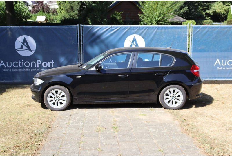 BMW 1 Serie 116i - Berline: photos 2 BMW 1 Serie 116i - Berline: photos 2