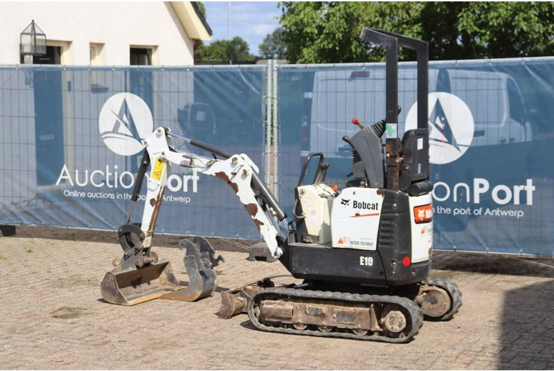 Bobcat E10 - Mini pelle: photos 3 Bobcat E10 - Mini pelle: photos 3