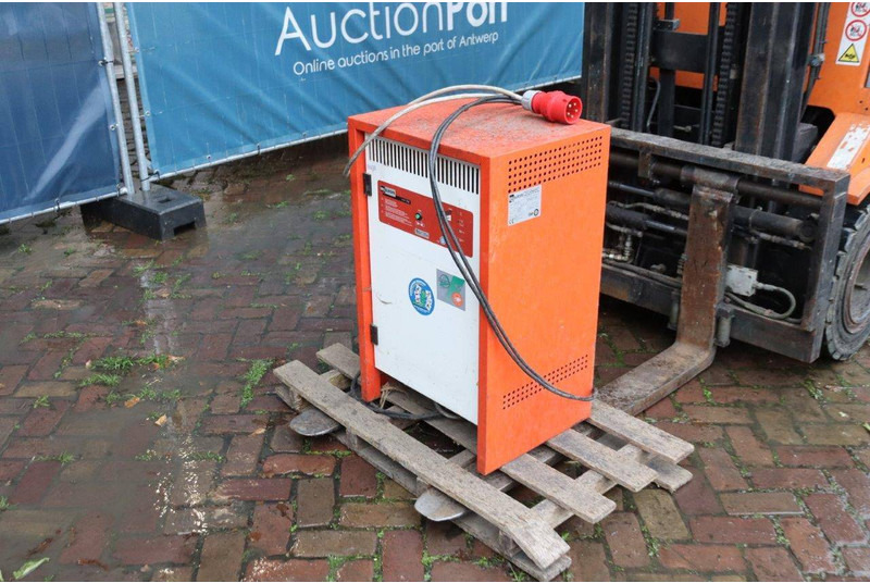 Chariot élévateur électrique Carer R30N: photos 10