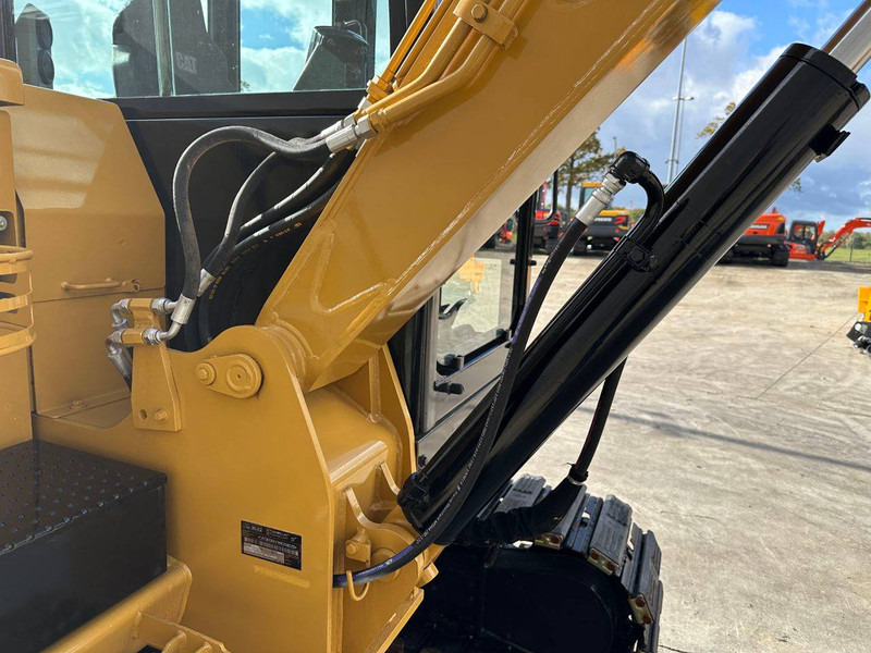 Pelle sur chenille Caterpillar 305.5E2: photos 18 Pelle sur chenille Caterpillar 305.5E2: photos 18