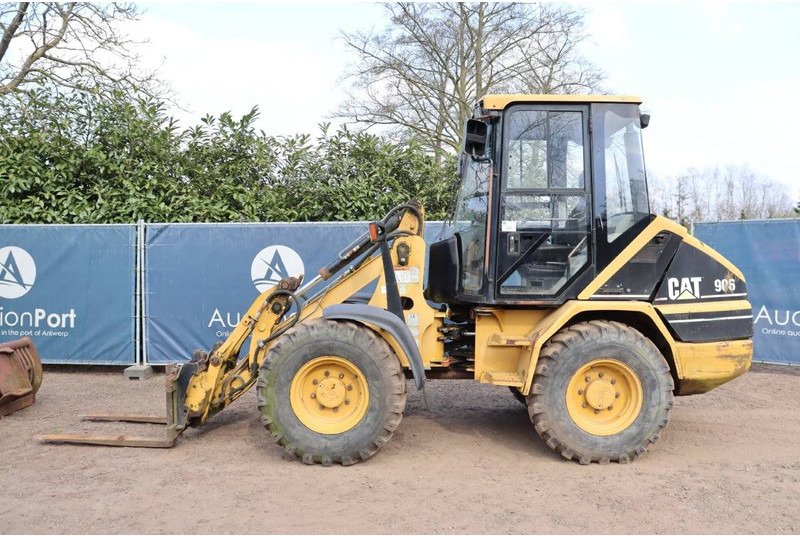 Caterpillar 906 - Chargeuse sur pneus: photos 2 Caterpillar 906 - Chargeuse sur pneus: photos 2