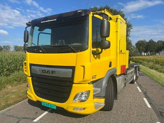DAF CF290 - Camion fourgon: photos 1 DAF CF290 - Camion fourgon: photos 1