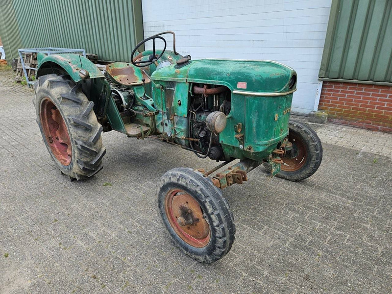 Deutz D30 - Tracteur agricole: photos 3 Deutz D30 - Tracteur agricole: photos 3