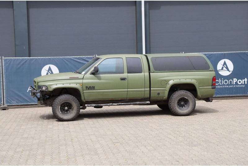 Dodge Ram 1500 - Voiture: photos 1 Dodge Ram 1500 - Voiture: photos 1