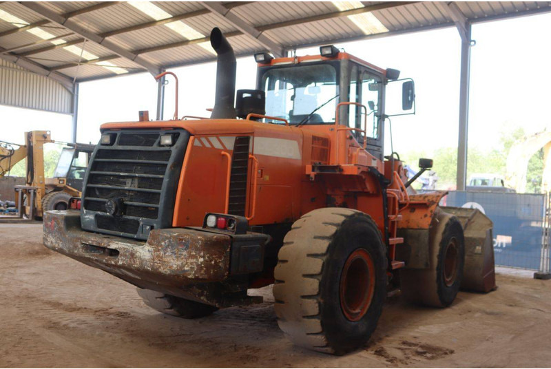 Doosan DL300 - Chargeuse sur pneus: photos 5 Doosan DL300 - Chargeuse sur pneus: photos 5