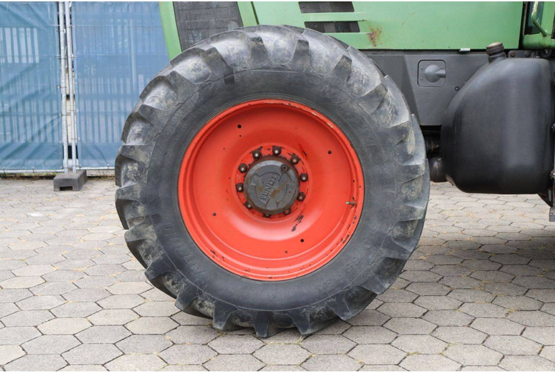 Tracteur agricole Fendt Favorit 824: photos 19 Tracteur agricole Fendt Favorit 824: photos 19