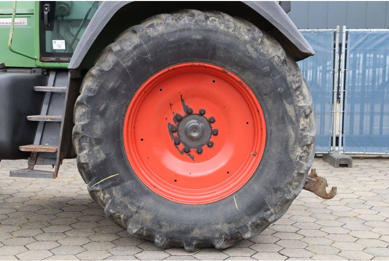 Tracteur agricole Fendt Favorit 824: photos 20 Tracteur agricole Fendt Favorit 824: photos 20