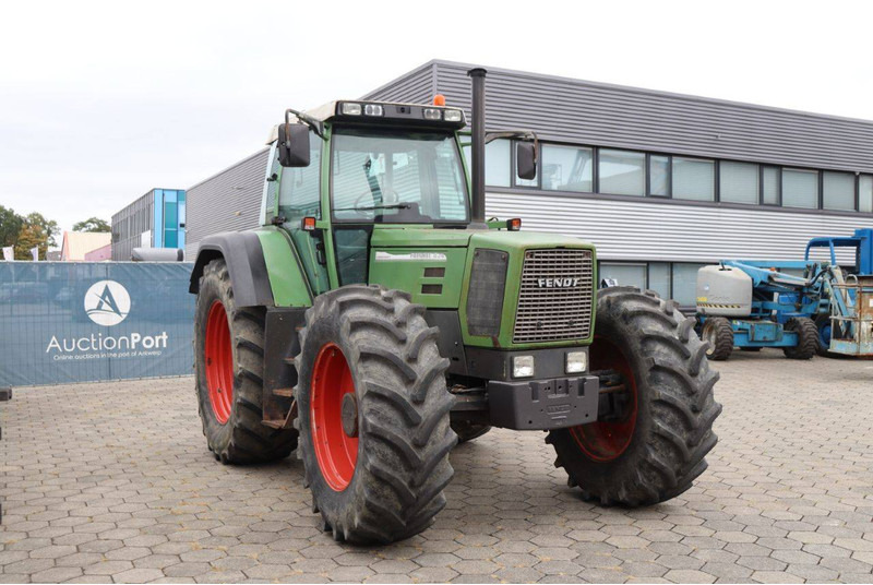 Tracteur agricole Fendt Favorit 824: photos 7 Tracteur agricole Fendt Favorit 824: photos 7