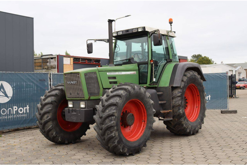 Tracteur agricole Fendt Favorit 824: photos 9 Tracteur agricole Fendt Favorit 824: photos 9