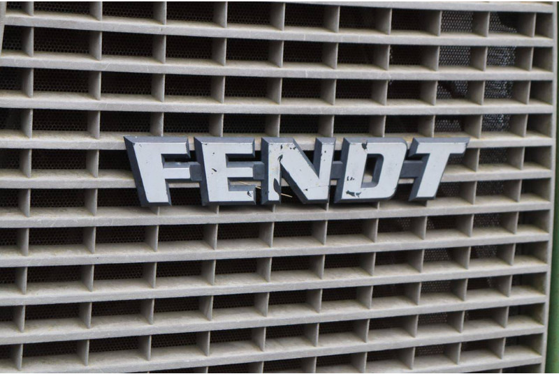 Tracteur agricole Fendt Favorit 824: photos 11 Tracteur agricole Fendt Favorit 824: photos 11