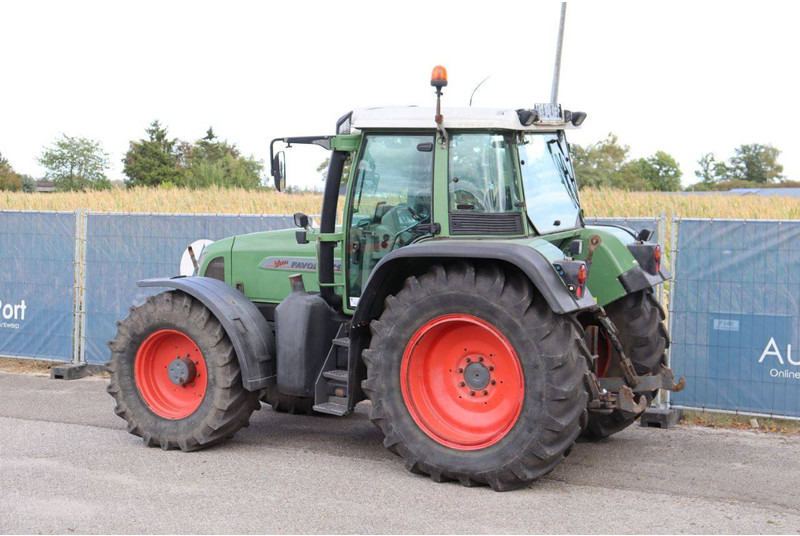 Fendt Vario Favorit 716 - Tracteur agricole: photos 3 Fendt Vario Favorit 716 - Tracteur agricole: photos 3