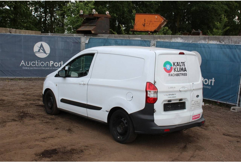 Ford Transit Courier - Fourgon utilitaire: photos 3 Ford Transit Courier - Fourgon utilitaire: photos 3