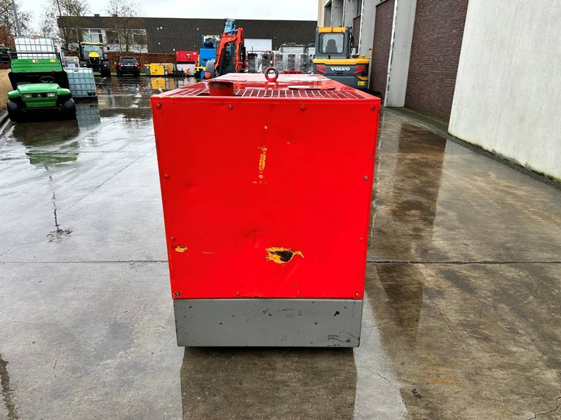 GESAN DPS100 - Groupe électrogène: photos 5 GESAN DPS100 - Groupe électrogène: photos 5