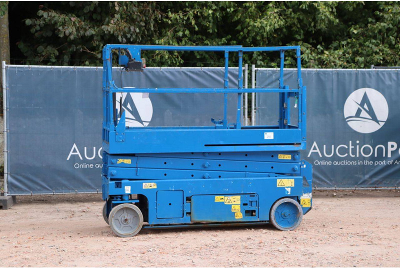 Genie GS-2032 - Nacelle ciseaux: photos 1 Genie GS-2032 - Nacelle ciseaux: photos 1
