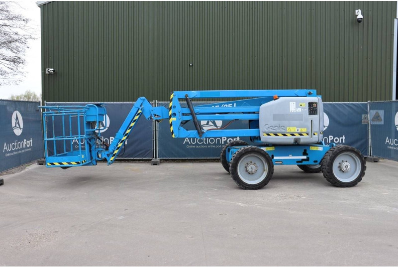 Genie Z-45/25 - Nacelle articulée: photos 2 Genie Z-45/25 - Nacelle articulée: photos 2