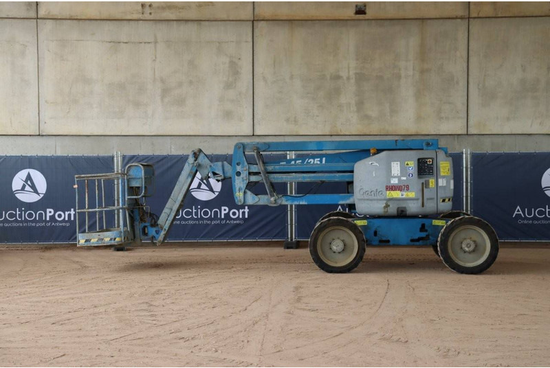 Genie Z-45/25 - Nacelle articulée: photos 2 Genie Z-45/25 - Nacelle articulée: photos 2