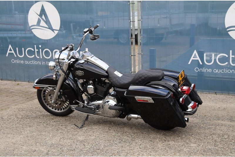 Harley-Davidson Custom-Modified - Motocyclette: photos 3 Harley-Davidson Custom-Modified - Motocyclette: photos 3