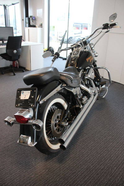 Harley-Davidson Heritage Softail - Motocyclette: photos 5 Harley-Davidson Heritage Softail - Motocyclette: photos 5