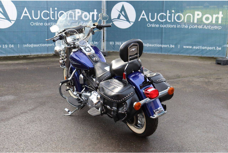Harley-Davidson Heritage Softail Classic - Motocyclette: photos 4 Harley-Davidson Heritage Softail Classic - Motocyclette: photos 4