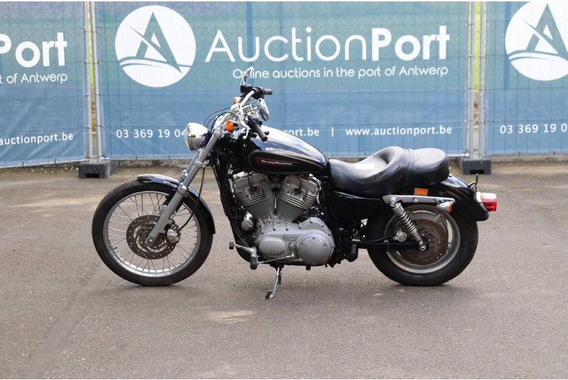 Harley-Davidson Sportster XL883 - Motocyclette: photos 2 Harley-Davidson Sportster XL883 - Motocyclette: photos 2