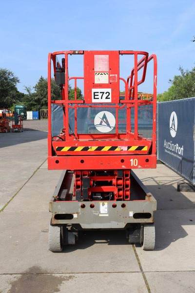 Haulotte Compact 10 - Nacelle ciseaux: photos 5 Haulotte Compact 10 - Nacelle ciseaux: photos 5