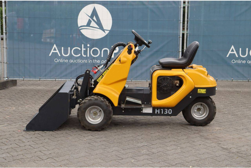 Heracles H130 - Chargeuse sur pneus: photos 2 Heracles H130 - Chargeuse sur pneus: photos 2