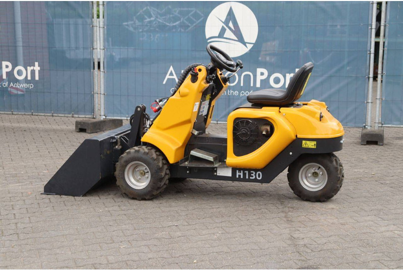 Heracles H130 - Chargeuse sur pneus: photos 3 Heracles H130 - Chargeuse sur pneus: photos 3