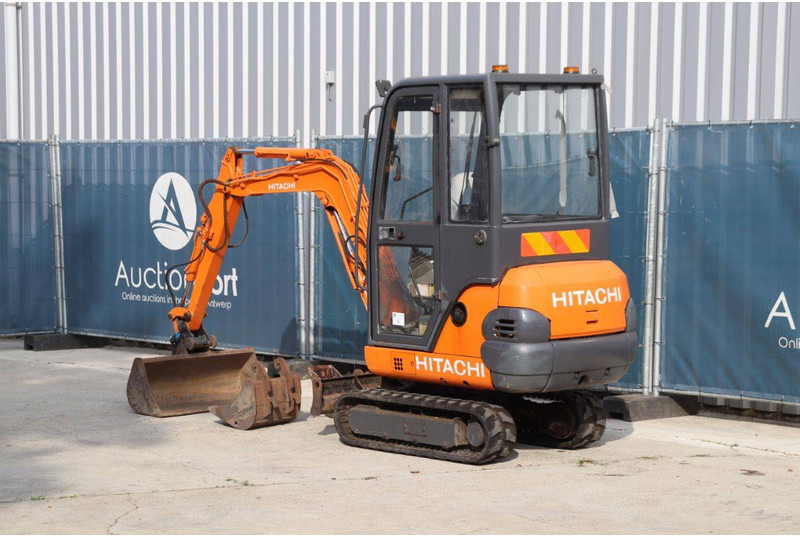 Hitachi EX15 - Pelle sur chenille: photos 4 Hitachi EX15 - Pelle sur chenille: photos 4
