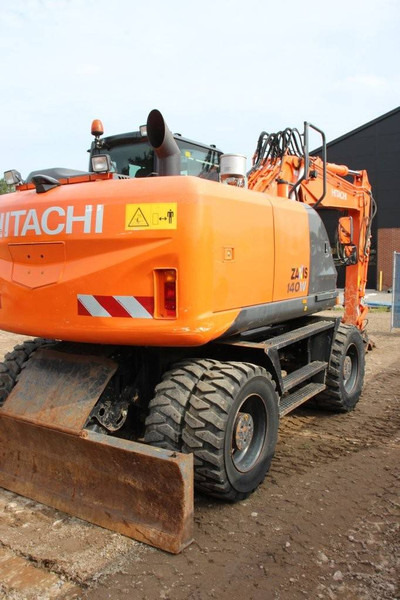 Hitachi ZX140W-5B - Pelle sur pneus: photos 5 Hitachi ZX140W-5B - Pelle sur pneus: photos 5