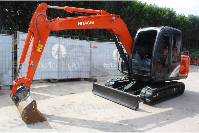 Hitachi ZX60 - Pelle sur chenille: photos 4 Hitachi ZX60 - Pelle sur chenille: photos 4