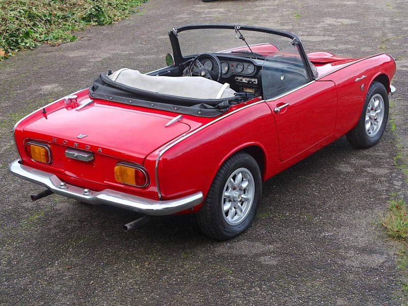 Honda S800 - Berline: photos 4 Honda S800 - Berline: photos 4