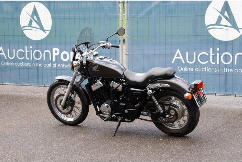 Honda VT750 - Motocyclette: photos 3 Honda VT750 - Motocyclette: photos 3