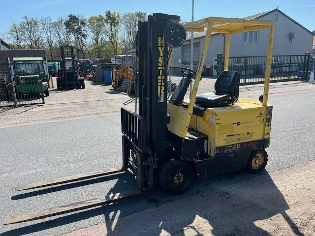 Hyster E3.00EXL - Chariot élévateur électrique: photos 1 Hyster E3.00EXL - Chariot élévateur électrique: photos 1