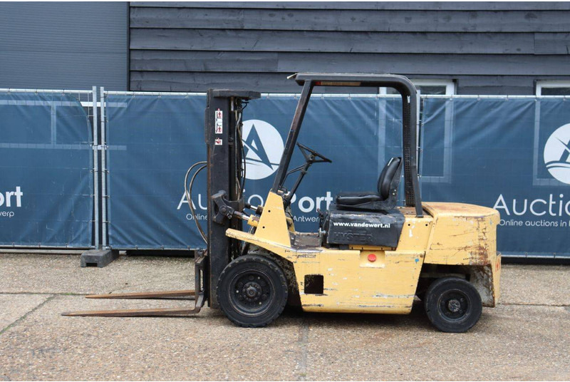 Hyster H2.50XL - Chariot élévateur diesel: photos 2 Hyster H2.50XL - Chariot élévateur diesel: photos 2