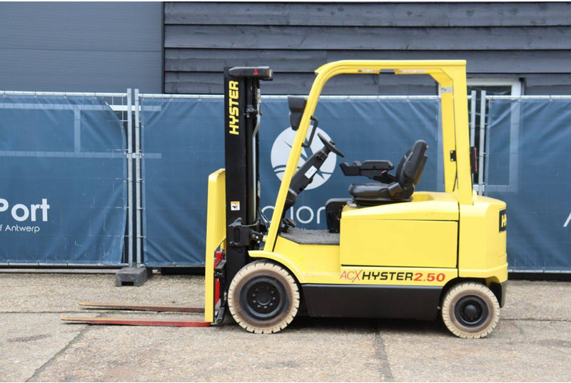 Hyster J2.50XM - Chariot élévateur électrique: photos 2 Hyster J2.50XM - Chariot élévateur électrique: photos 2