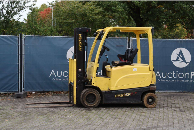 Hyster J2.5XN - Chariot élévateur électrique: photos 1 Hyster J2.5XN - Chariot élévateur électrique: photos 1