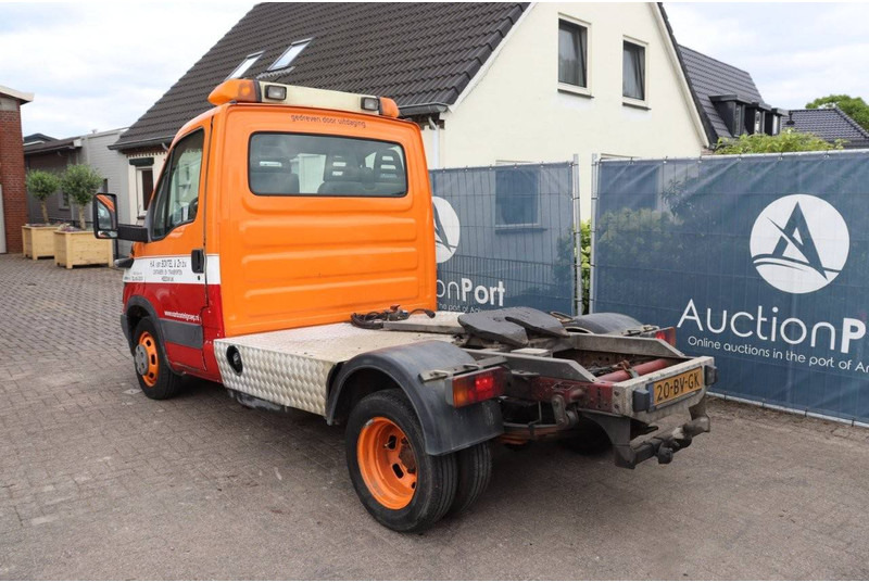 Iveco 35C17 - Camion porte-conteneur/ Caisse mobile: photos 4 Iveco 35C17 - Camion porte-conteneur/ Caisse mobile: photos 4