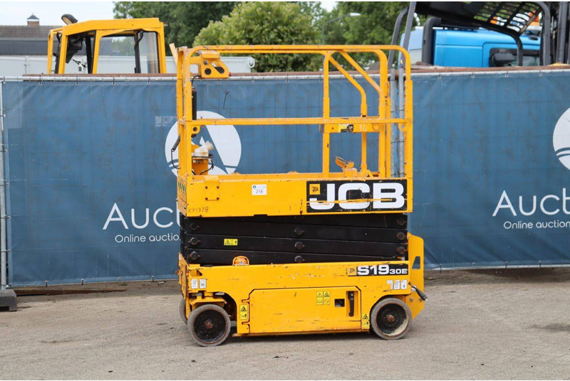 JCB S1930E - Nacelle ciseaux: photos 1 JCB S1930E - Nacelle ciseaux: photos 1