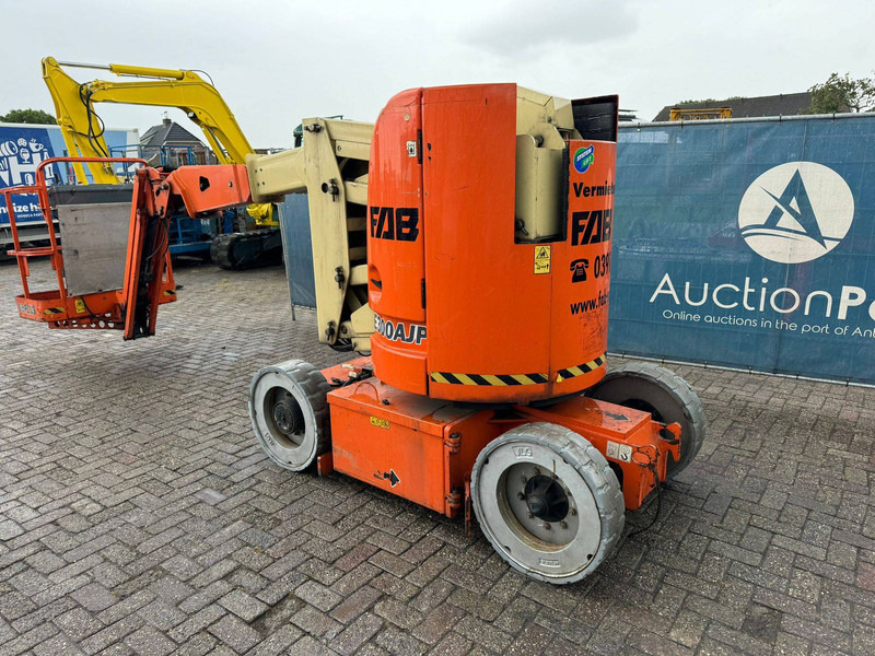 JLG E300AJP - Nacelle articulée: photos 4 JLG E300AJP - Nacelle articulée: photos 4