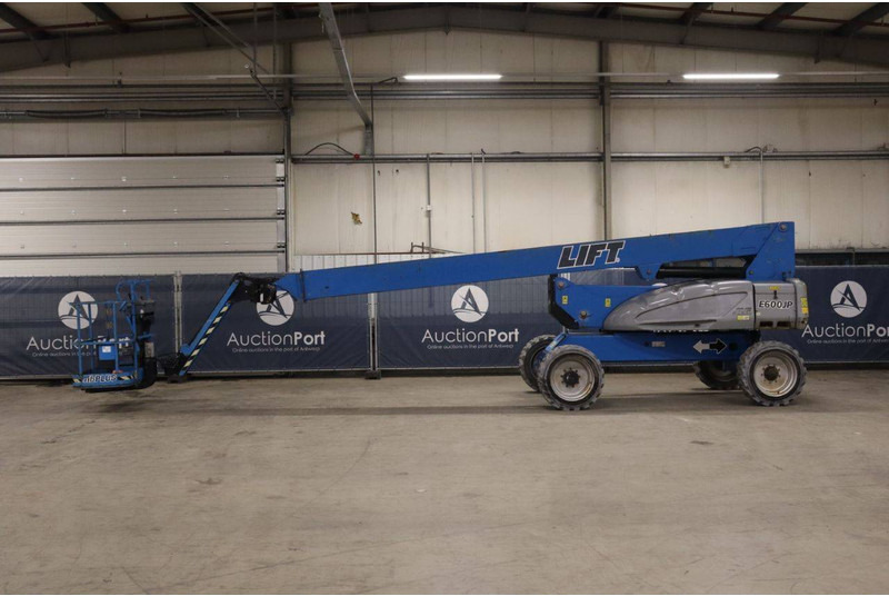 JLG E600JP - Nacelle télescopique: photos 2 JLG E600JP - Nacelle télescopique: photos 2