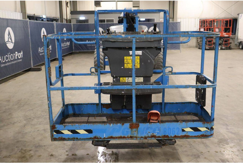 Nacelle télescopique JLG E600JP: photos 8