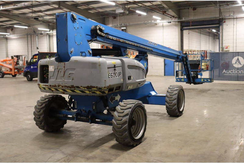 Nacelle télescopique JLG E600JP: photos 6