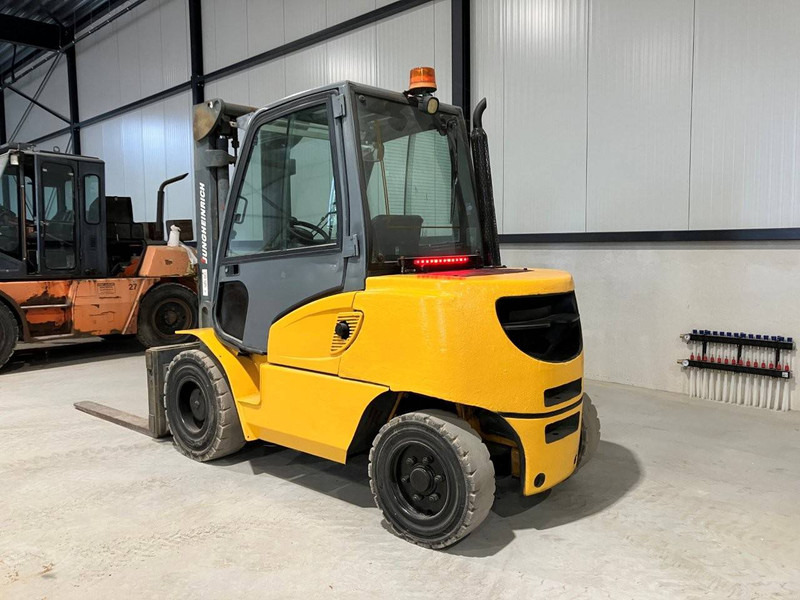 Jungheinrich DFG 545 - Chariot élévateur diesel: photos 3 Jungheinrich DFG 545 - Chariot élévateur diesel: photos 3