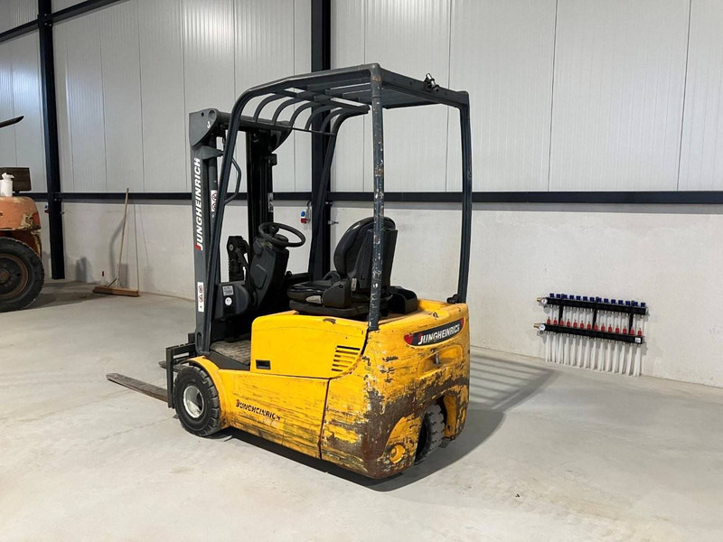 Jungheinrich EFG 115 - Chariot élévateur électrique: photos 3 Jungheinrich EFG 115 - Chariot élévateur électrique: photos 3