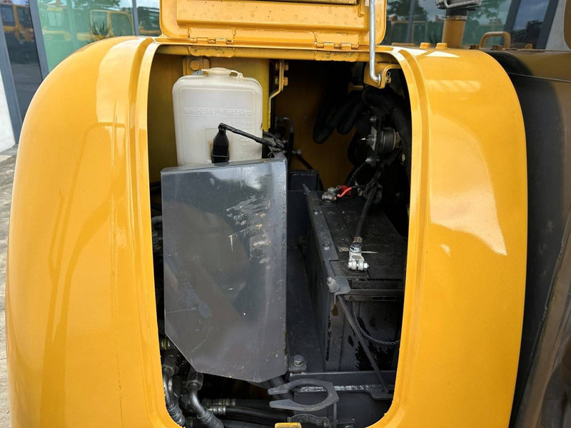 Pelle sur chenille Komatsu PC56-7: photos 18